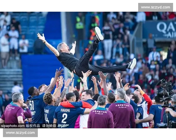 恩里克:巴黎新赛季剑指欧冠卫冕与四冠王传奇 恩里克:巴黎新赛季剑指欧冠卫冕与四冠王传奇